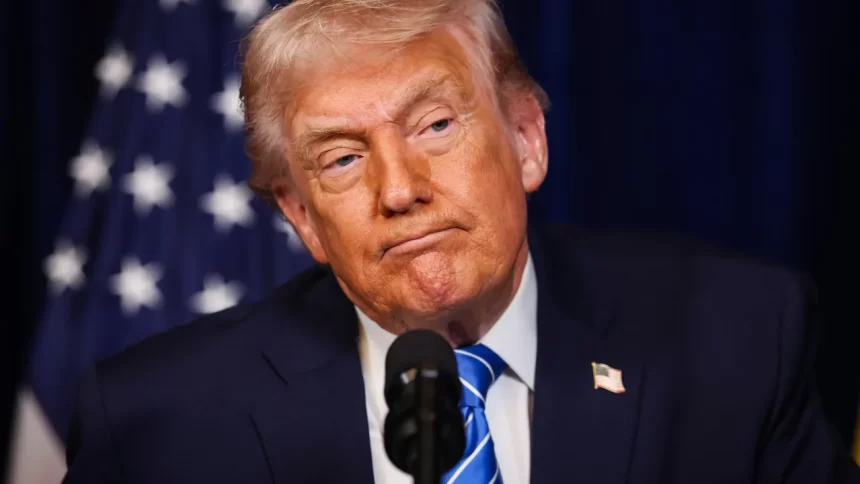 trump-diz-que-suspendeu-novos-ataques-contra-a-venezuela-apos-regime-libertar-presos-politicos