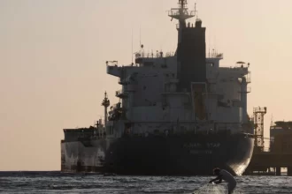 venezuela-anuncia-retorno-de-navio-petroleiro-em-operacao-com-eua