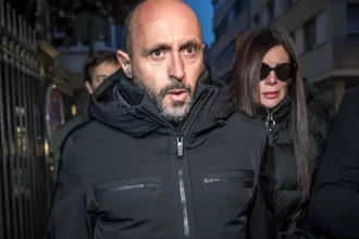 incendio-na-suica.-porta-de-servico-do-bar-estava-trancada-por-dentro