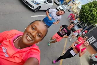 mulher-corre-cinco-quilometros-todas-as-semanas-para-ir-a-quimioterapia