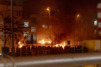 ira-acusa-trump-de-estimular-violencia-e-diz-estar-pronto-para-a-guerra