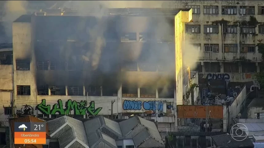 incendio-em-predio-na-vila-prudente-deixa-dois-mortos,-entre-eles,-um-bebe