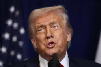 governo-trump-diz-ter-revogado-mais-de-100-mil-vistos-em-2025