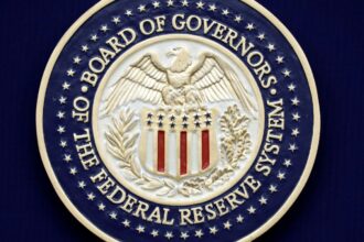 trump-usa-acusacao-criminal-como-chantagem-para-reduzir-juros,-diz-fed