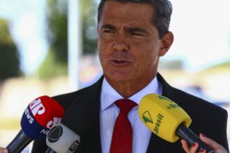 general-preso-por-golpe-vai-trabalhar-no-comando-militar-do-planalto