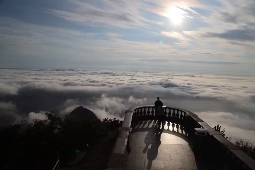 com-ceu-parcialmente-nublado,-rio-deve-atingir-35°c-nesta-quarta;-confira-a-previsao-do-tempo