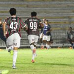 com-belo-gol-de-john-kennedy,-garotada-do-fluminense-vence-o-madureira-na-estreia-no-carioca