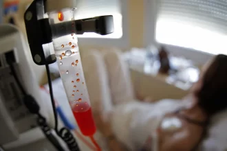 apos-quatro-anos-de-quimioterapia,-mulher-descobre-que-nunca-teve-cancer