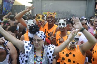 carnaval-de-rua-devera-injetar-mais-de-r$-5,7-bi-na-economia-carioca