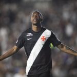 rayan-e-coutinho-brilham-e-vasco-vence-o-marica-na-estreia-do-carioca