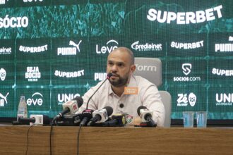 presidente-do-fluminense-diz-que-negociacao-com-hulk-esta-encerrada-e-revela-que-tentara-contratar-nino-no-meio-do-ano
