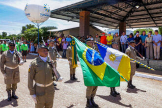 governador-wanderlei-barbosa-participa-da-passagem-de-comando-do-13o-bpm-em-sao-felix-do-tocantins-e-entrega-r$-3,5-milhoes-em-investimentos-para-a-unidade