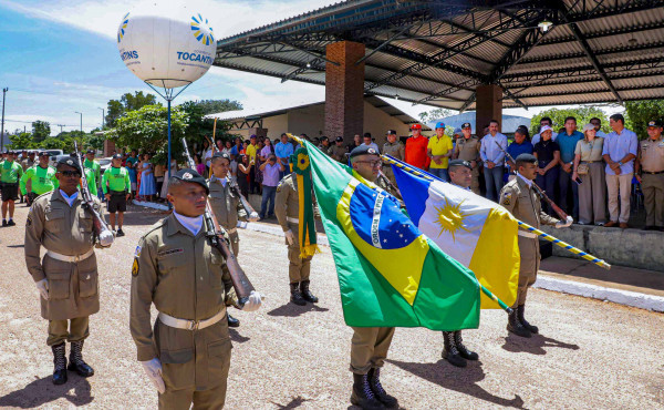 governador-wanderlei-barbosa-participa-da-passagem-de-comando-do-13o-bpm-em-sao-felix-do-tocantins-e-entrega-r$-3,5-milhoes-em-investimentos-para-a-unidade