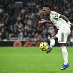 novo-tecnico-do-real-madrid-defende-vini-jr-apos-vaias-em-campo:-‘carregou-o-time-nas-costas-e-nos-deu-titulos’