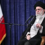 khamenei-culpa-trump-pelos-mortos-no-ira-e-eua-ameacam