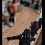 trio-armado-rouba-r$-500-mil-em-cartas-de-pokemon-nos-eua