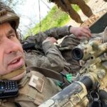 bilionario-ucraniano-troca-terno-por-uniforme-militar-e-comanda-mortifera-unidade-do-exercito-contra-a-russia