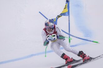 lucas-pinheiro-e-prata-em-copa-do-mundo-de-esqui-alpino,-na-suica