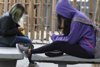 reino-unido-estuda-proibicao-de-redes-sociais-para-criancas