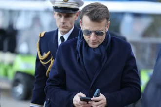 trump-expoe-mensagens-privadas-de-macron-e-rutte-sobre-a-groenlandia