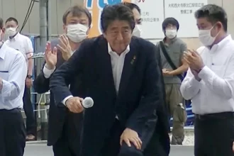 assassino-de-ex-premie-e-condenado-a-prisao-perpetua-no-japao