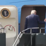 aviao-de-trump-que-seguia-para-davos-sofre-“problema”-eletrico-e-regressa-a-base
