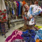 esplendoroso:-milton-cunha-abre-seu-acervo-para-exposicao-de-150-figurinos;-mostra-comeca-nesta-quinta