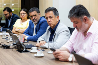 em-brasilia,-governo-do-tocantins-debate-reducao-de-queimadas-ilegais-e-do-desmatamento-nao-autorizado-na-amazonia-legal