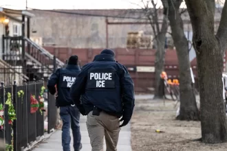 ice-acumula-poder-sob-trump-e-aumenta-acoes-truculentas-contra-migrantes