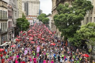 bloco-da-lexa-atrai-folioes-para-o-circuito-preta-gil-no-centro-do-rio