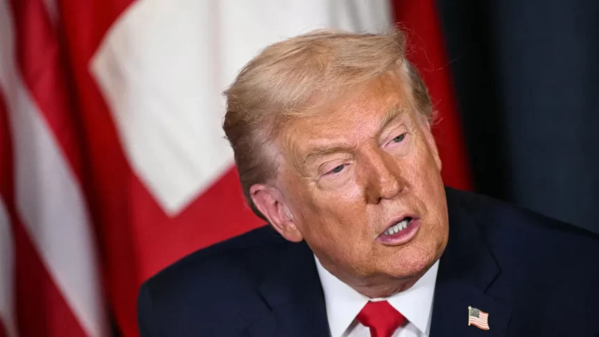 sob-pressao-de-acoes-do-ice,-trump-diz-estar-‘revisando-tudo’-apos-2a-morte-no-mes