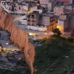 tempestade-coloca-localidade-da-sicilia-(literalmente)-a-beira-do-abismo