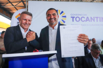 governador-wanderlei-barbosa-recebe-licencas-ambientais-e-de-instalacao-da-cidade-do-automovel-e-do-parque-tecnologico,-em-palmas