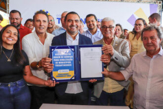 com-investimento-de-quase-r$-15-milhoes,-governador-wanderlei-barbosa-assina-ordem-de-servico-para-reforcar-sinalizacao-e-seguranca-viaria-em-26-municipios