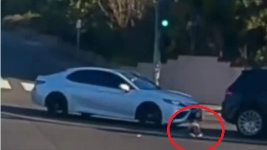 bebe-e-arremessado-de-carro-em-movimento;-video-viralizar-e-mae-e-presa