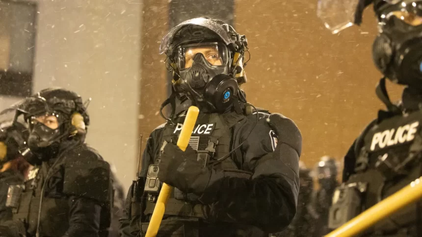 prefeito-de-minneapolis-anuncia-saida-de-agentes-do-ice-da-cidade