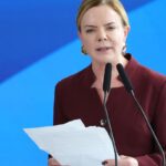 governo-pode-ter-projeto-proprio-para-fim-da-escala-6×1,-diz-gleisi