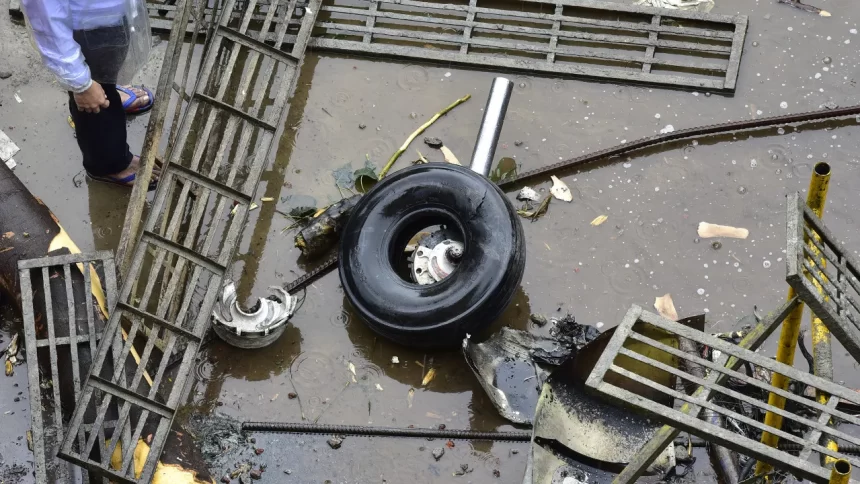 queda-de-aviao-mata-vice-ministro-e-outras-quatro-pessoas-na-india