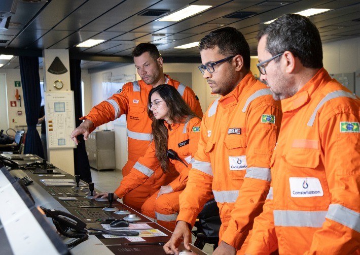 empresa-de-oleo-e-gas-inscreve-para-programa-de-trainee-e-reserva-metade-das-vagas-para-mulheres