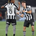 com-noite-brilhante-de-danilo-e-montoro,-botafogo-atropela-o-cruzeiro-na-estreia-do-brasileiro