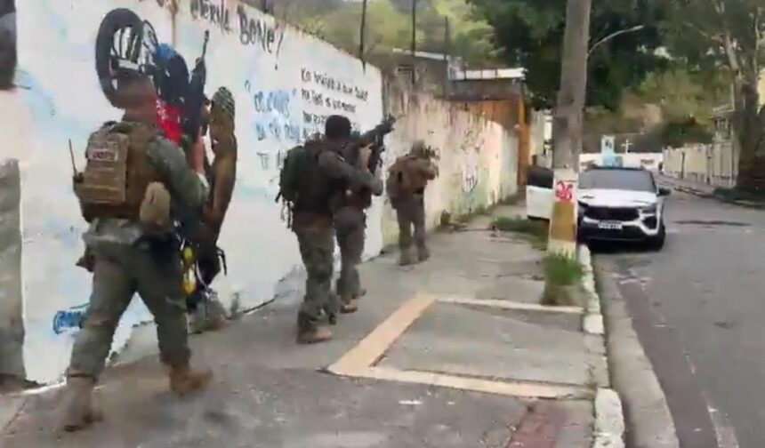 pm-faz-operacao-no-morro-do-fuba,-em-campinho,-apos-dois-agentes-serem-baleados