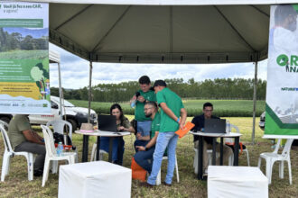 naturatins-leva-atendimentos-ambientais-a-evento-agropecuario-em-paraiso