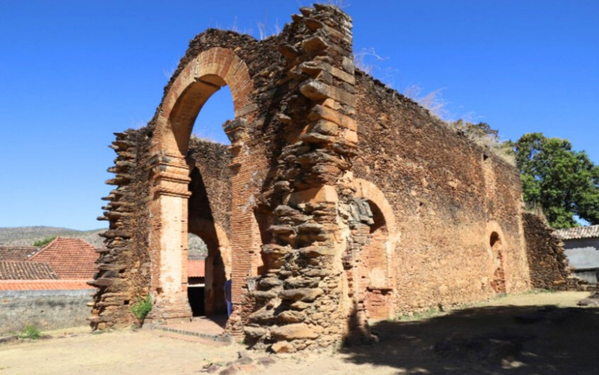 igreja-em-pedra-construida-no-periodo-colonial-preserva-tracos-unicos-no-to