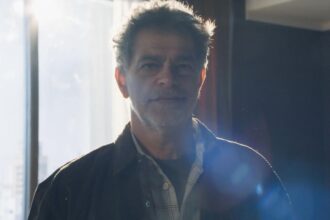 rogerio-em-‘tres-gracas’,-eduardo-moscovis-volta-agora-com-forca-ao-centro-da-trama