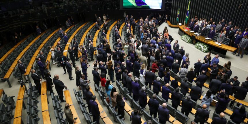 abertura-do-congresso-nacional:-por-carta,-lula-pede-fim-da-escala-6×1
