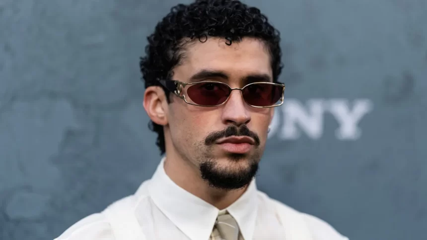 apos-discurso-de-bad-bunny-contra-o-ice,-porta-voz-da-casa-branca-ironiza-protesto