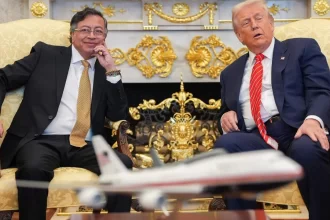 apos-criticas-e-ameacas,-encontro-entre-petro-e-trump-na-casa-branca-dura-mais-de-2-horas