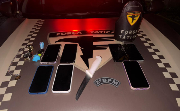 em-araguaina:-pmto-prende-dois-homens-e-recupera-aparelhos-celulares-apos-roubo