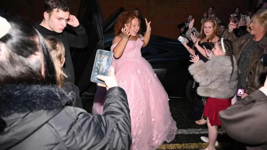 aniversario-de-luxo-de-menina-gera-polemica-com-cobranca-de-ingresso