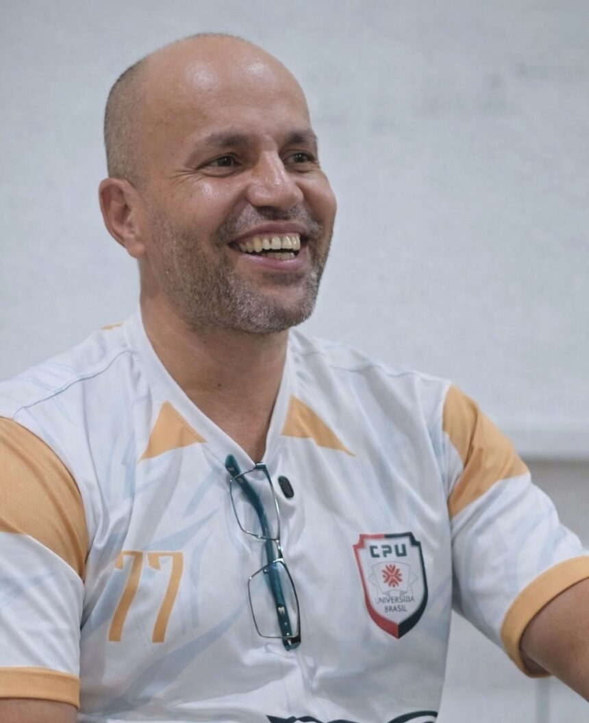 rostos-da-transformacao:“ser-professor-e-zelar-pelo-proximo”,-afirma-o-doutor-em-fisica-andre-luiz